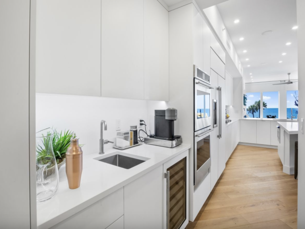 Ultra Posh South end Condo with Private Pool and Spa